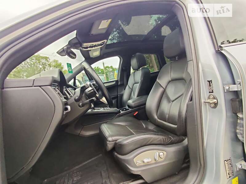 Внедорожник / Кроссовер Porsche Macan 2015 в Киеве фото 22 Внедорожник / Кроссовер Porsche Macan 2015 в Киеве