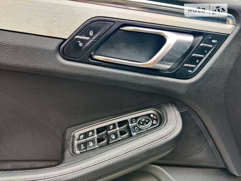 Внедорожник / Кроссовер Porsche Macan 2015 в Киеве фото 27 Внедорожник / Кроссовер Porsche Macan 2015 в Киеве