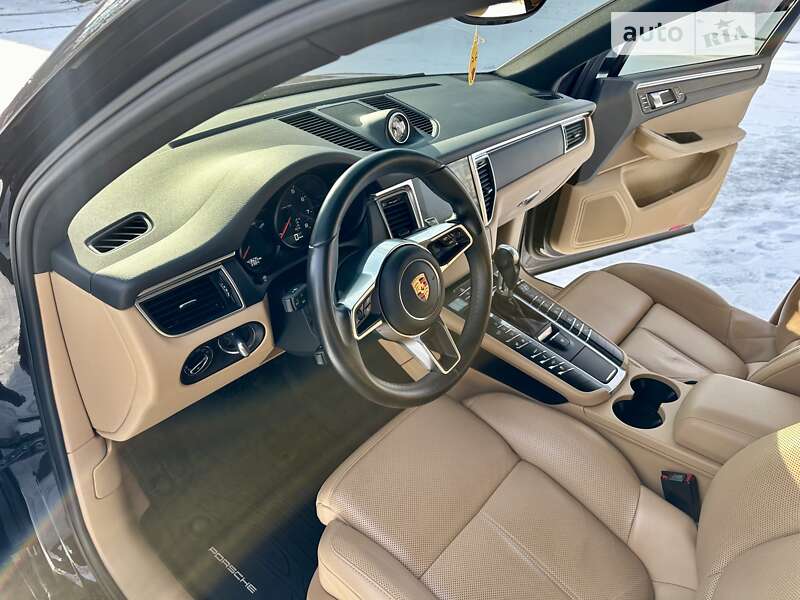 Внедорожник / Кроссовер Porsche Macan 2017 в Киеве