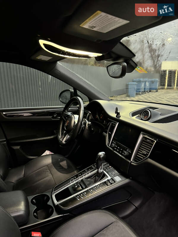 Позашляховик / Кросовер Porsche Macan 2016 в Ужгороді фото 15 Позашляховик / Кросовер Porsche Macan 2016 в Ужгороді