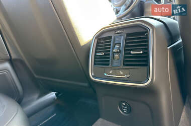 Позашляховик / Кросовер Porsche Macan 2017 в Одесі