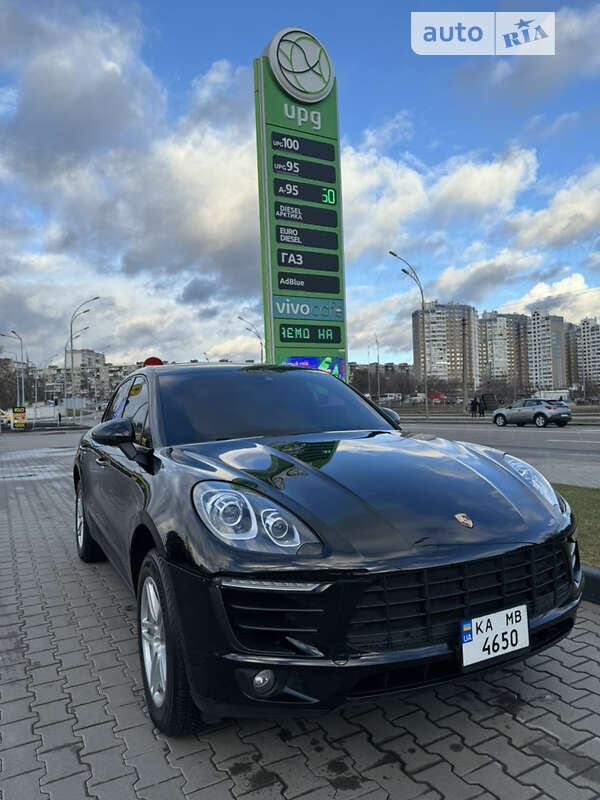 Позашляховик / Кросовер Porsche Macan 2017 в Києві