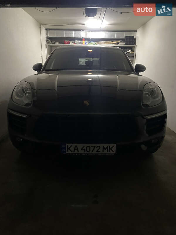 Внедорожник / Кроссовер Porsche Macan 2016 в Киеве
