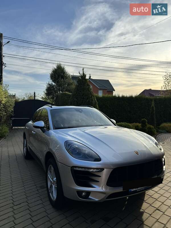 Porsche Macan 2016