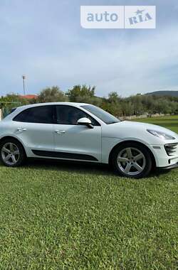 Позашляховик / Кросовер Porsche Macan 2016 в Києві