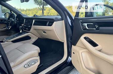 Позашляховик / Кросовер Porsche Macan 2019 в 