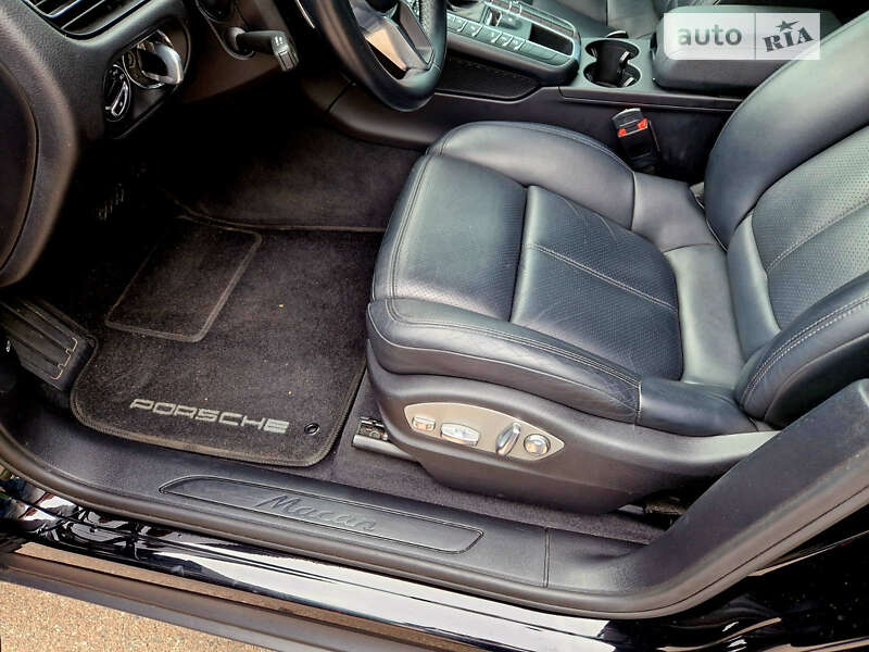 Позашляховик / Кросовер Porsche Macan 2019 в Софіївській Борщагівці