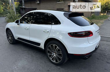 Внедорожник / Кроссовер Porsche Macan 2014 в 