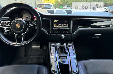 Внедорожник / Кроссовер Porsche Macan 2014 в 