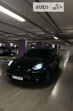 Внедорожник / Кроссовер Porsche Macan 2014 в 