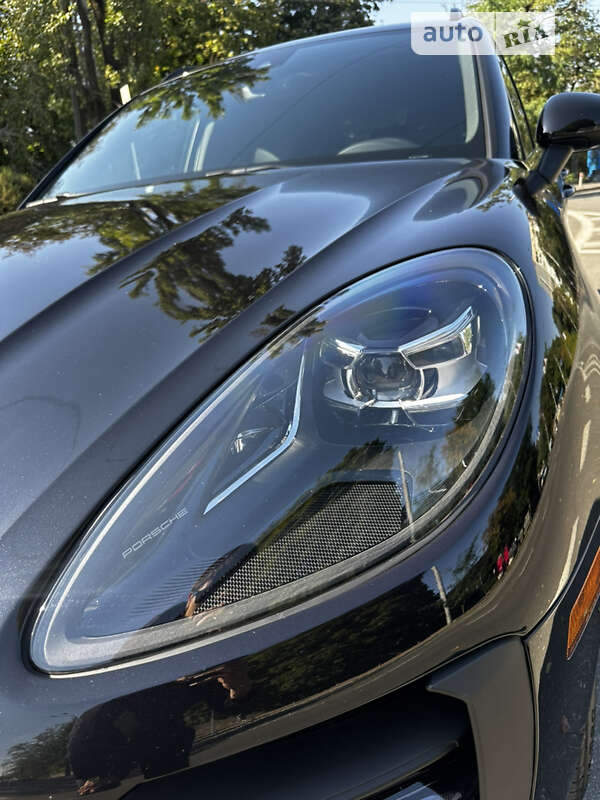 Внедорожник / Кроссовер Porsche Macan 2021 в Киеве