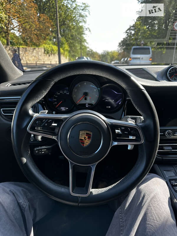 Внедорожник / Кроссовер Porsche Macan 2021 в Киеве
