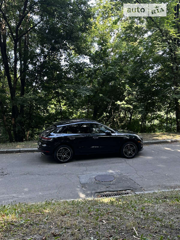 Внедорожник / Кроссовер Porsche Macan 2021 в Киеве