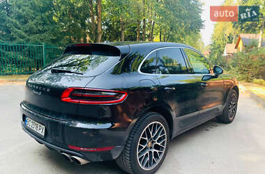 Внедорожник / Кроссовер Porsche Macan 2018 в 