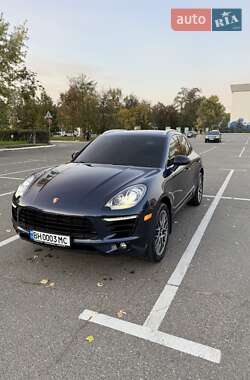 Внедорожник / Кроссовер Porsche Macan 2015 в Киеве