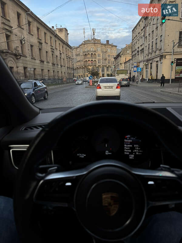 Внедорожник / Кроссовер Porsche Macan 2014 в Львове