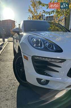 Внедорожник / Кроссовер Porsche Macan 2014 в 
