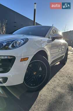 Внедорожник / Кроссовер Porsche Macan 2014 в 