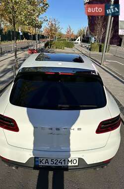 Внедорожник / Кроссовер Porsche Macan 2014 в 