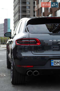 Внедорожник / Кроссовер Porsche Macan 2018 в 