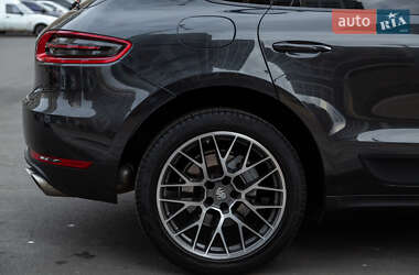 Внедорожник / Кроссовер Porsche Macan 2018 в 