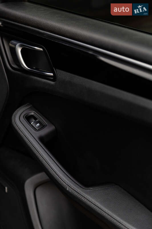 Внедорожник / Кроссовер Porsche Macan 2018 в Киеве фото 54 Внедорожник / Кроссовер Porsche Macan 2018 в Киеве