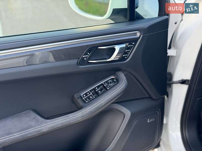Внедорожник / Кроссовер Porsche Macan 2016 в Киеве фото 10 Внедорожник / Кроссовер Porsche Macan 2016 в Киеве