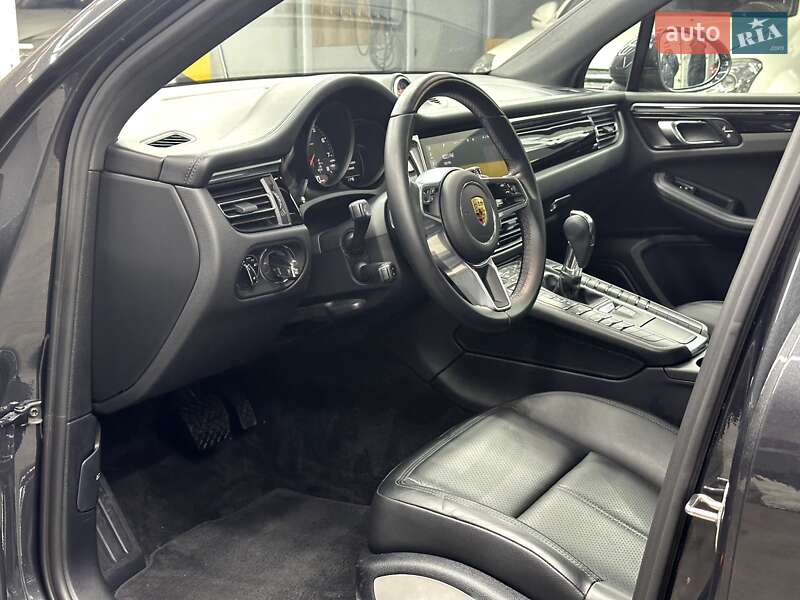 Внедорожник / Кроссовер Porsche Macan 2021 в Киеве