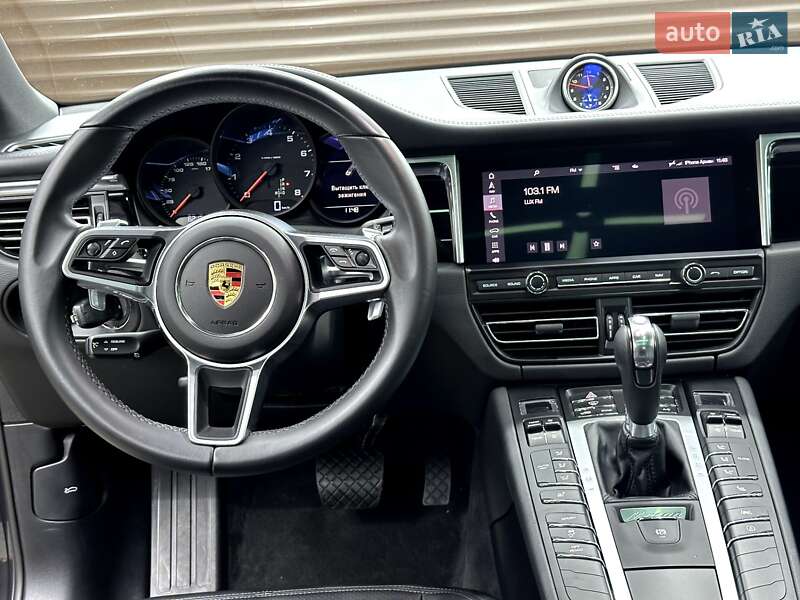 Внедорожник / Кроссовер Porsche Macan 2021 в Киеве