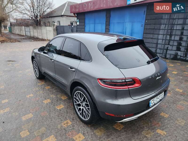 Внедорожник / Кроссовер Porsche Macan 2018 в Киеве