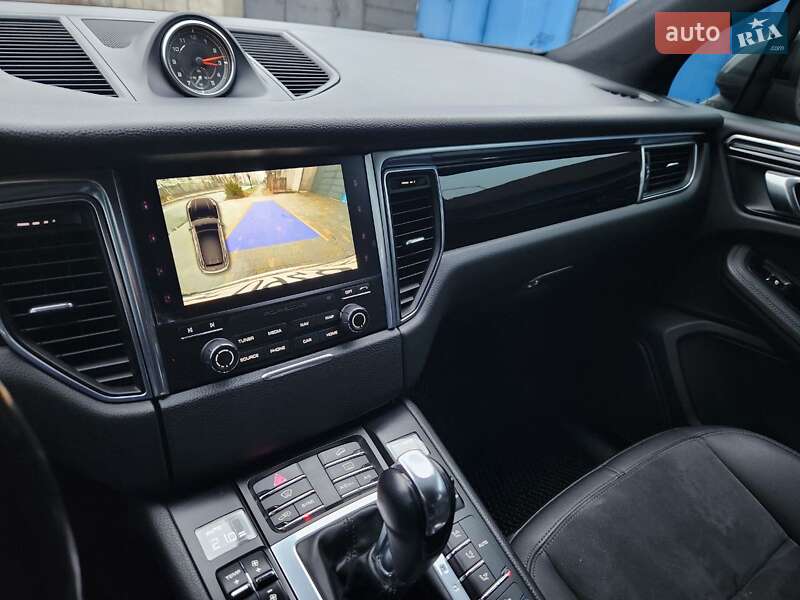 Внедорожник / Кроссовер Porsche Macan 2018 в Киеве