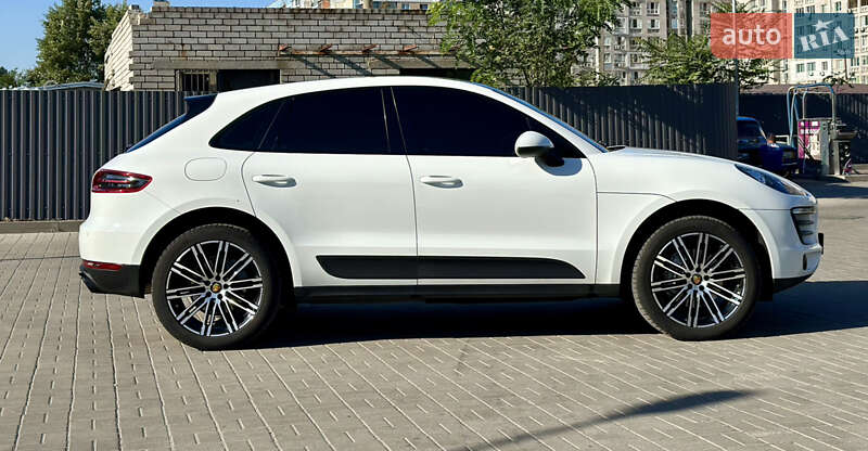 Позашляховик / Кросовер Porsche Macan 2014 в Дніпрі