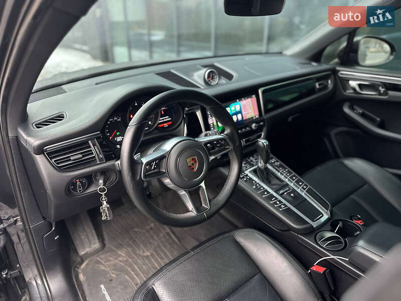 Позашляховик / Кросовер Porsche Macan 2021 в Львові