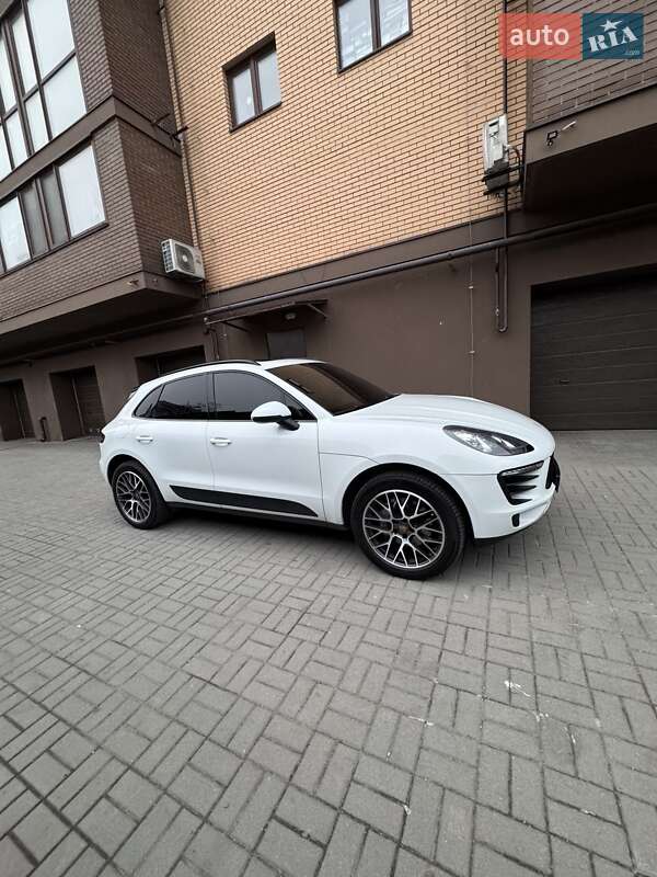 Porsche Macan 2016