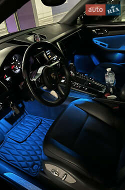 Позашляховик / Кросовер Porsche Macan 2014 в 