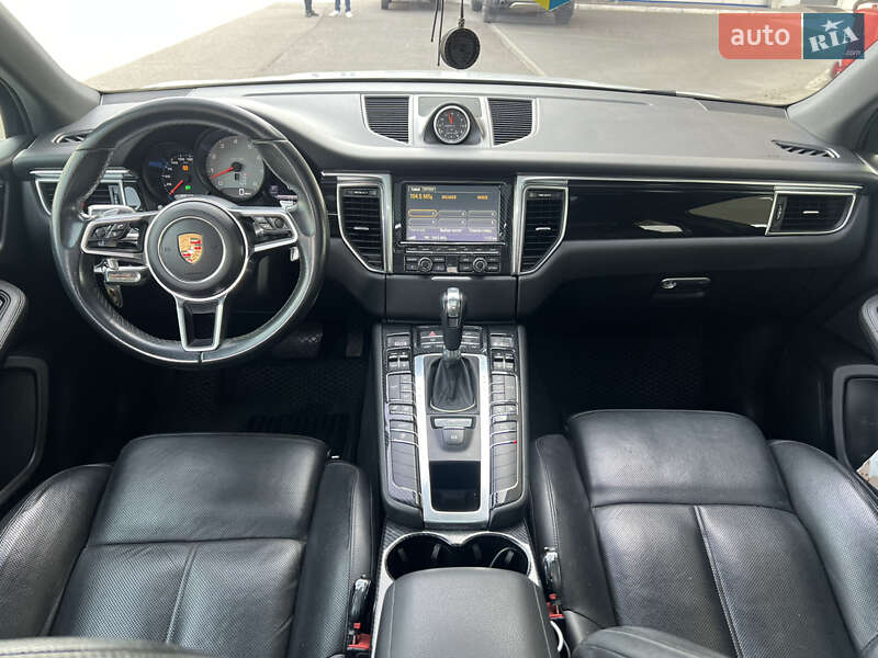Внедорожник / Кроссовер Porsche Macan 2015 в Запорожье