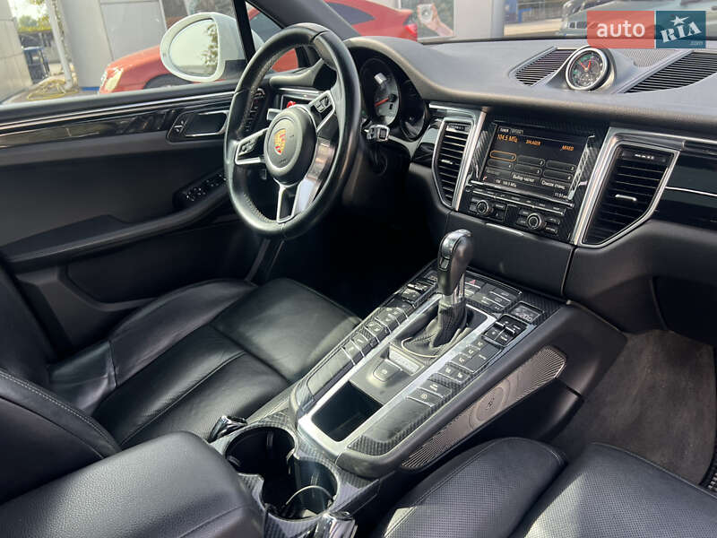 Внедорожник / Кроссовер Porsche Macan 2015 в Запорожье