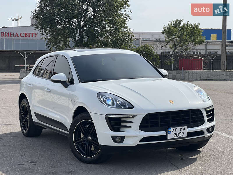 Внедорожник / Кроссовер Porsche Macan 2015 в Запорожье