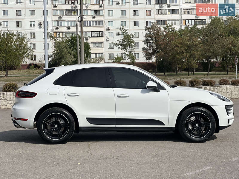 Внедорожник / Кроссовер Porsche Macan 2015 в Запорожье