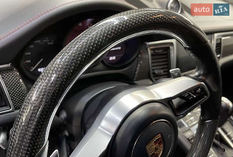 Позашляховик / Кросовер Porsche Macan 2016 в Києві