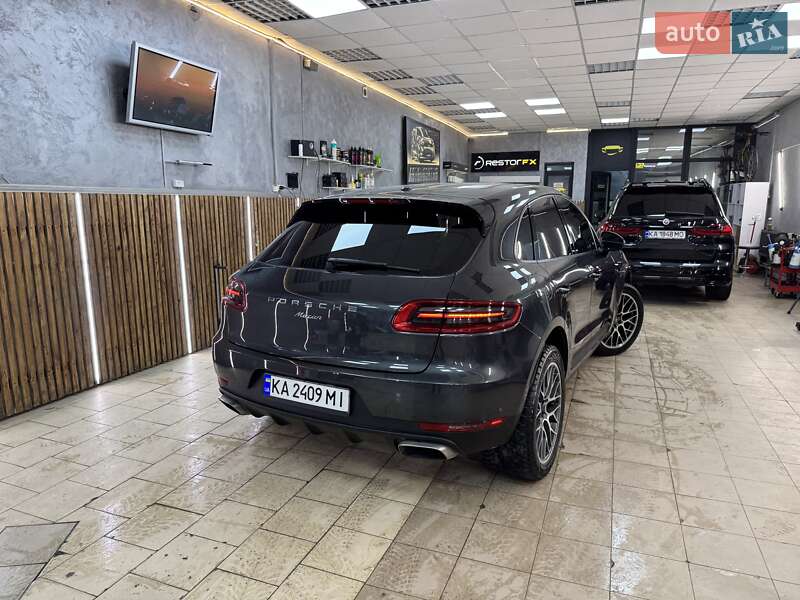 Внедорожник / Кроссовер Porsche Macan 2016 в Киеве