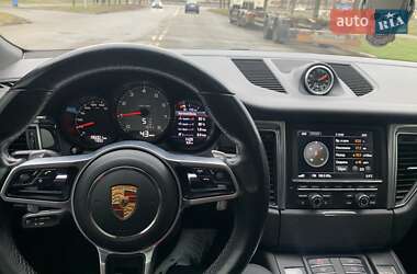 Внедорожник / Кроссовер Porsche Macan 2014 в 