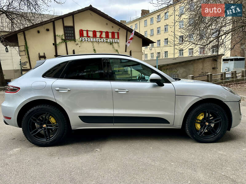 Внедорожник / Кроссовер Porsche Macan 2014 в Киеве