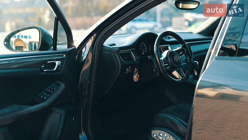 Внедорожник / Кроссовер Porsche Macan 2016 в Киеве фото 9 Внедорожник / Кроссовер Porsche Macan 2016 в Киеве