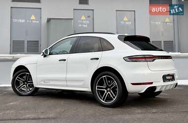Позашляховик / Кросовер Porsche Macan 2020 в 