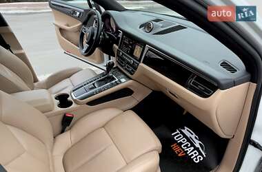 Позашляховик / Кросовер Porsche Macan 2020 в 