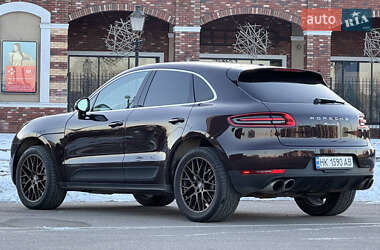 Внедорожник / Кроссовер Porsche Macan 2018 в 