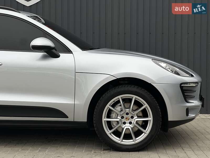 Позашляховик / Кросовер Porsche Macan 2017 в Мукачевому