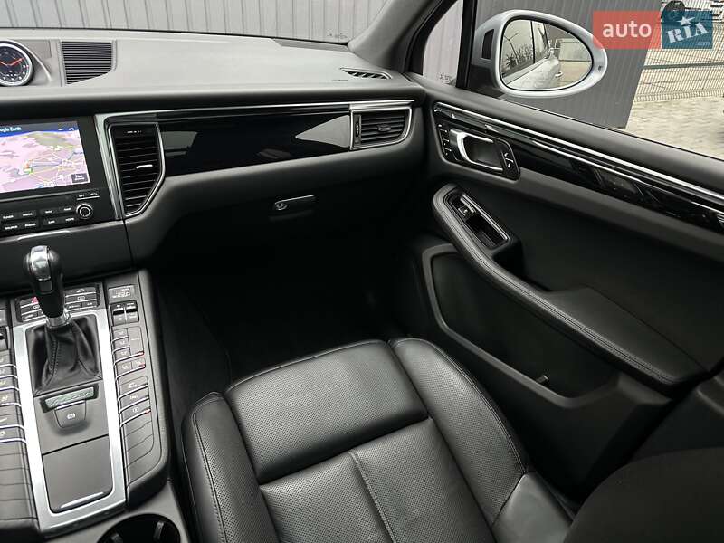 Позашляховик / Кросовер Porsche Macan 2017 в Мукачевому