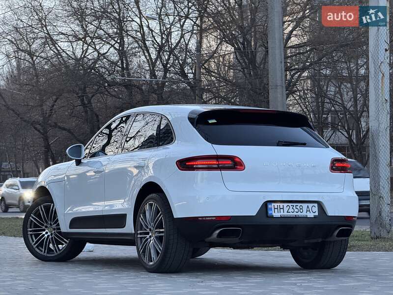 Внедорожник / Кроссовер Porsche Macan 2017 в Одессе